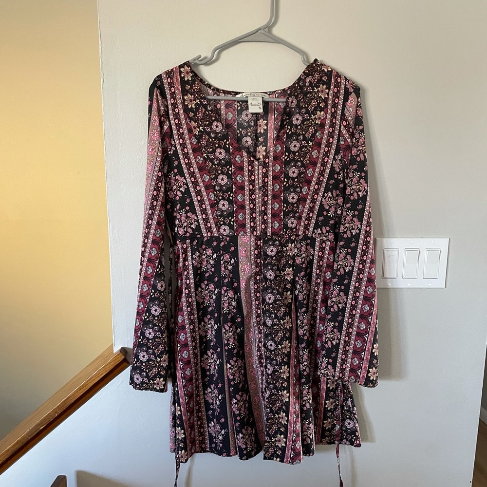 Long sleeve dress with fun pattern